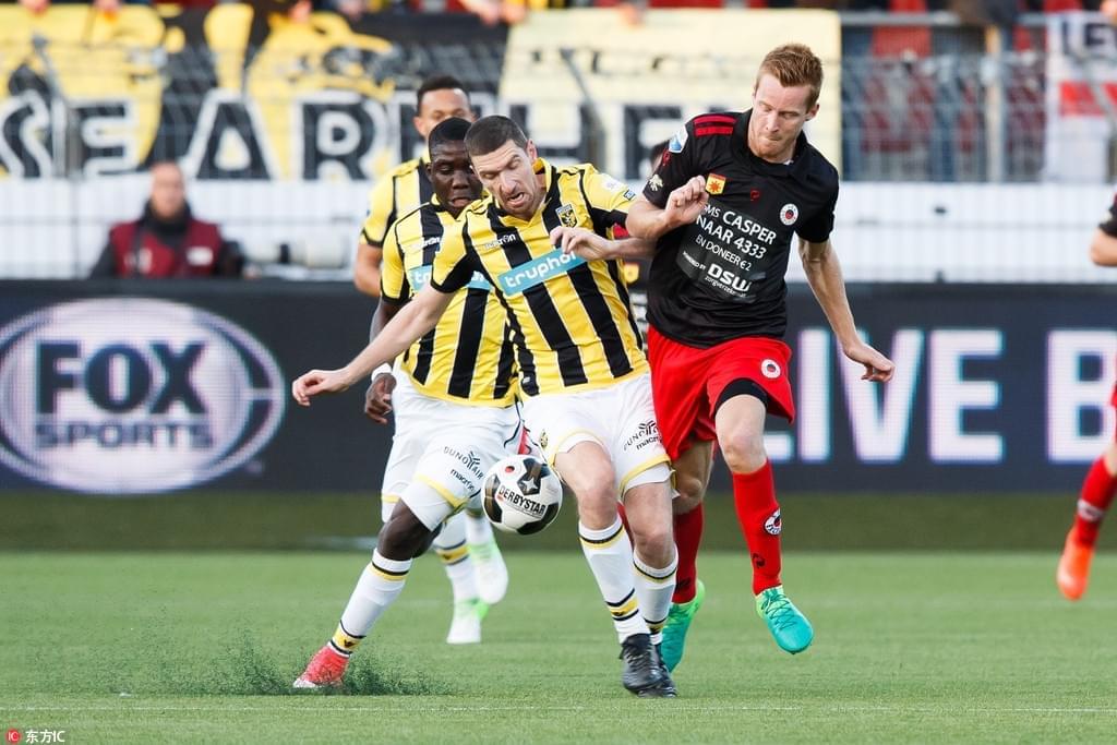 年队还是一 年队还是一