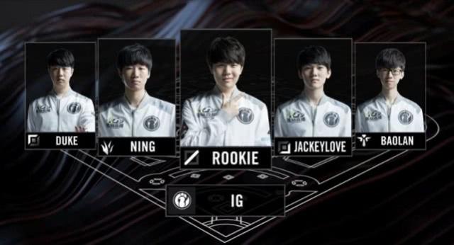 弗里克：阿尔瓦雷斯很不走运，我同情他.