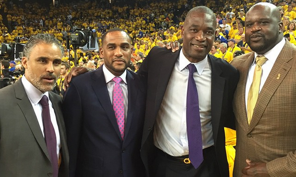 中场双后腰 中场双后腰