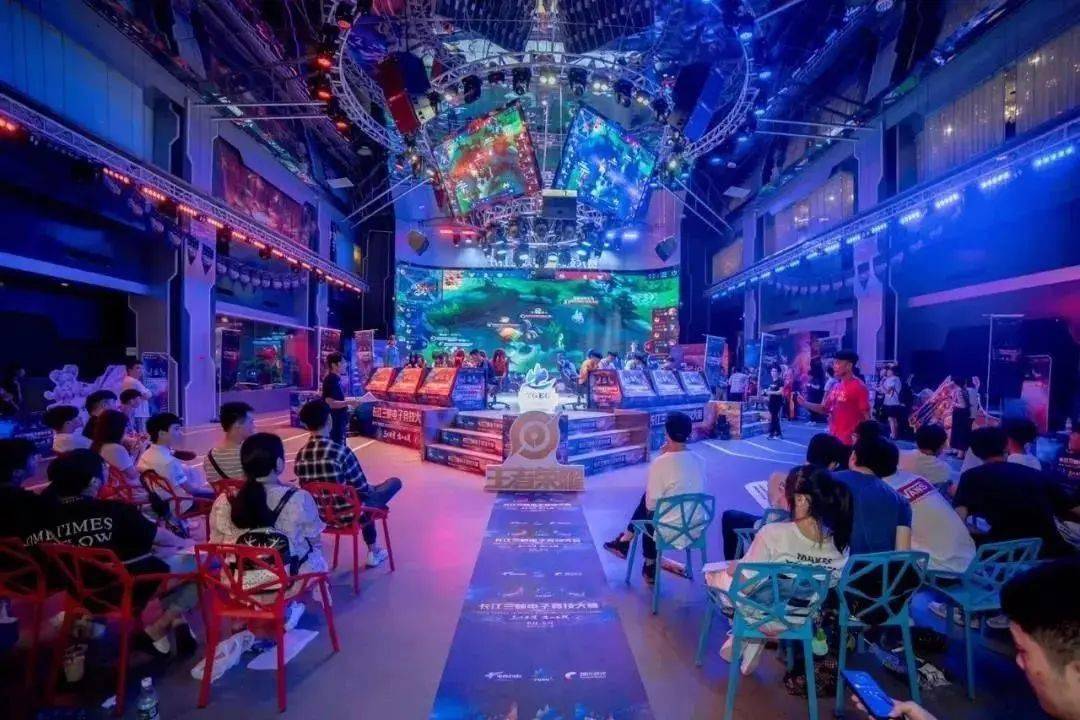 球为核心 球为核心