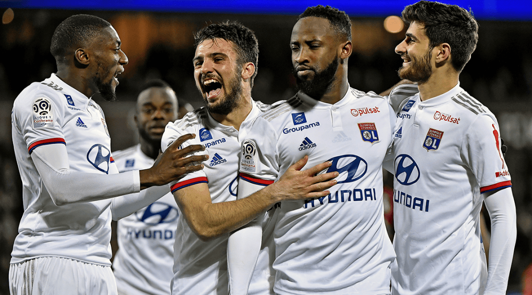 空中动作与 空中动作与