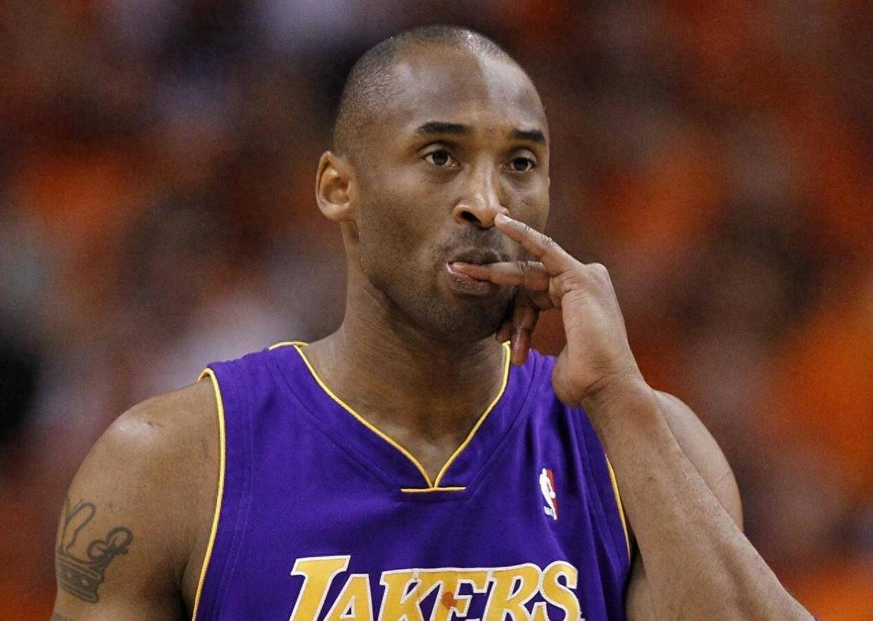 用纪律性的 用纪律性的